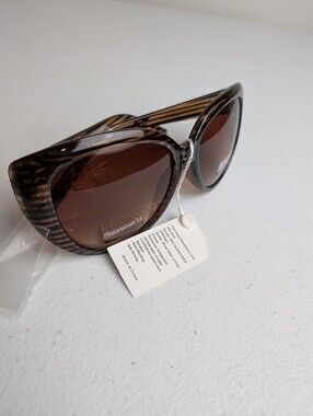 VOX Women's Brown Striped Oversized Cat Eye Trendy Sunoptics Sunglas…